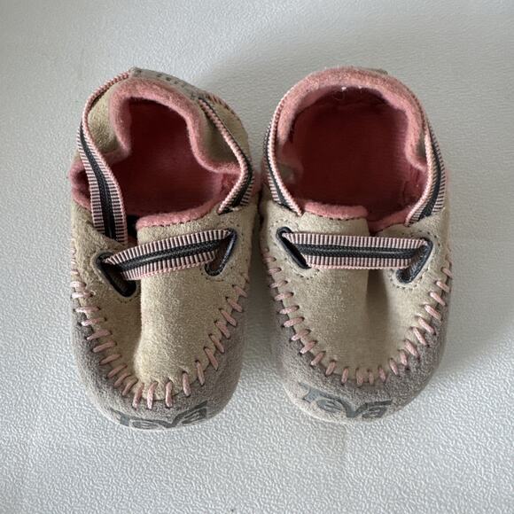 Teva Baby Shoes Tan & Pink Adjustable Small Medium 0-3-6 Soft Sole Crib Slippers - Picture 1 of 9